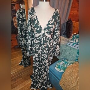 Abercrombie & Fitch Green and White Floral Long Sleeve Dress